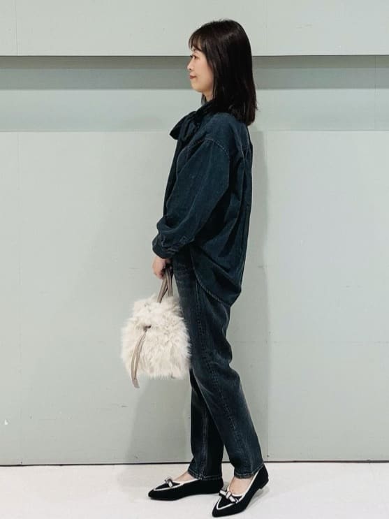 makiさんの「UNTITLED｜【定番人気！】2Wayドロストフェイクファートート」を使ったコーディネート