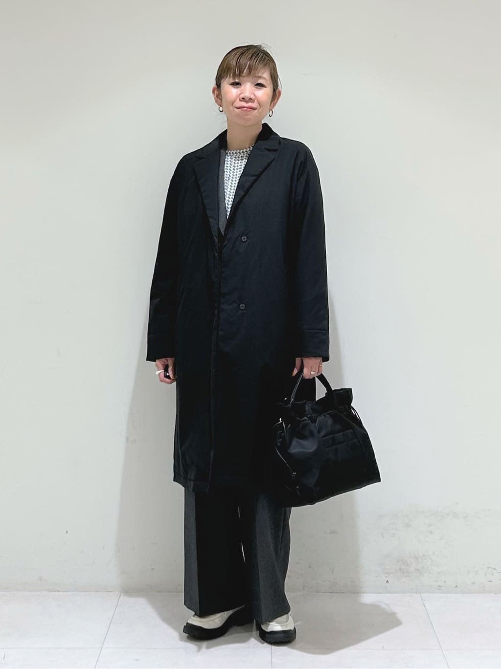 tsuyuさんの「INDIVI｜【超軽量／蓄熱】ライトパフチェスターコート」を使ったコーディネート