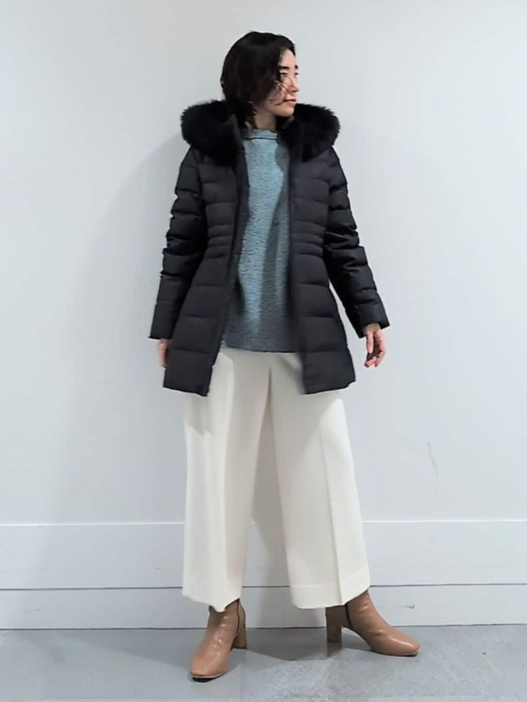 ミズタさんの「UNTITLED｜【はっ水機能/フード取り外し可】ミディダウンコート」を使ったコーディネート
