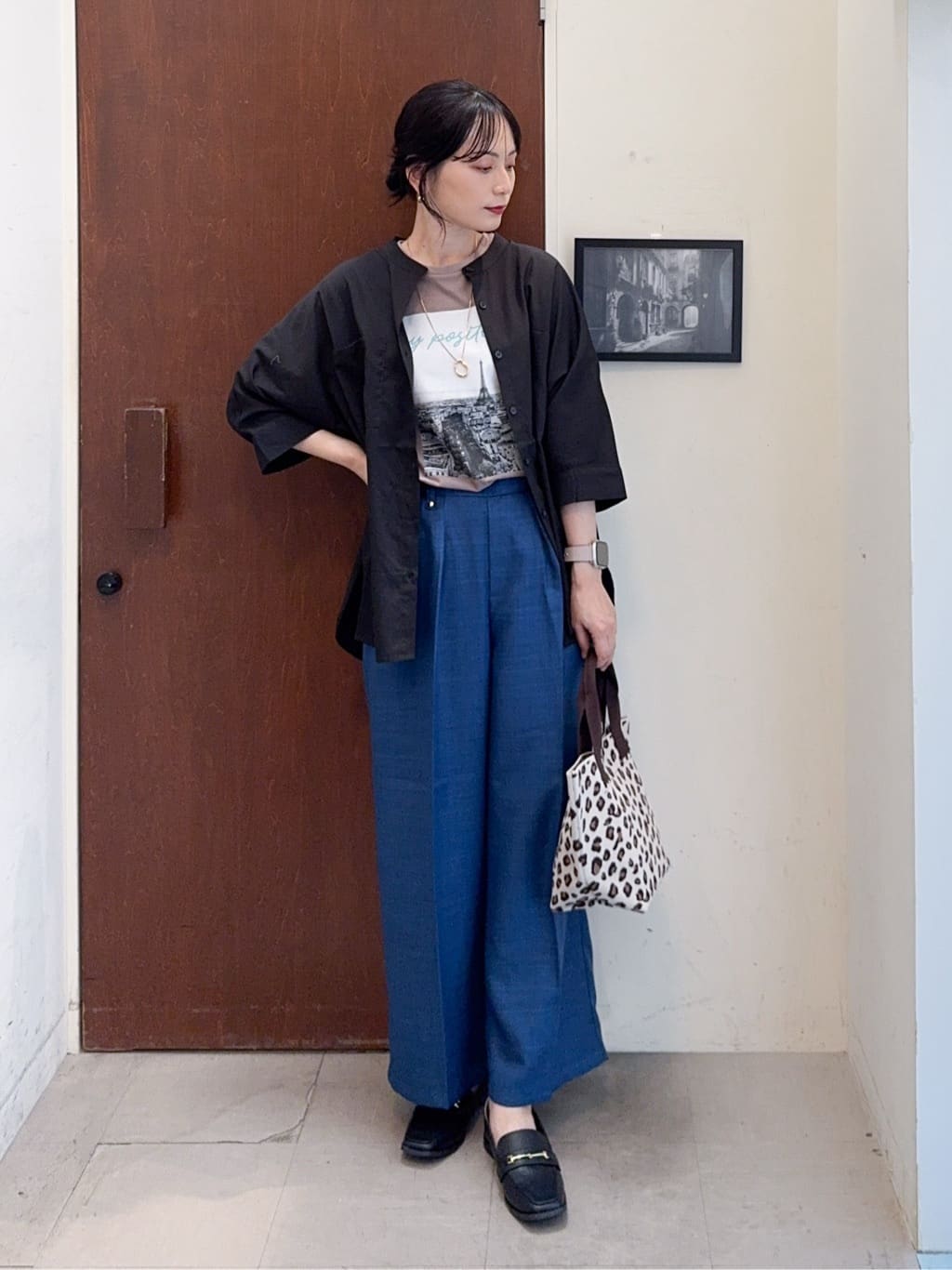 𝐇𝐢𝐫𝐨𝐦𝐢さんの「SHOO･LA･RUE｜【S-LL/ひんやり/UV】選べる6柄でそれぞれ欲しくなる プリントTシャツ」を使ったコーディネート