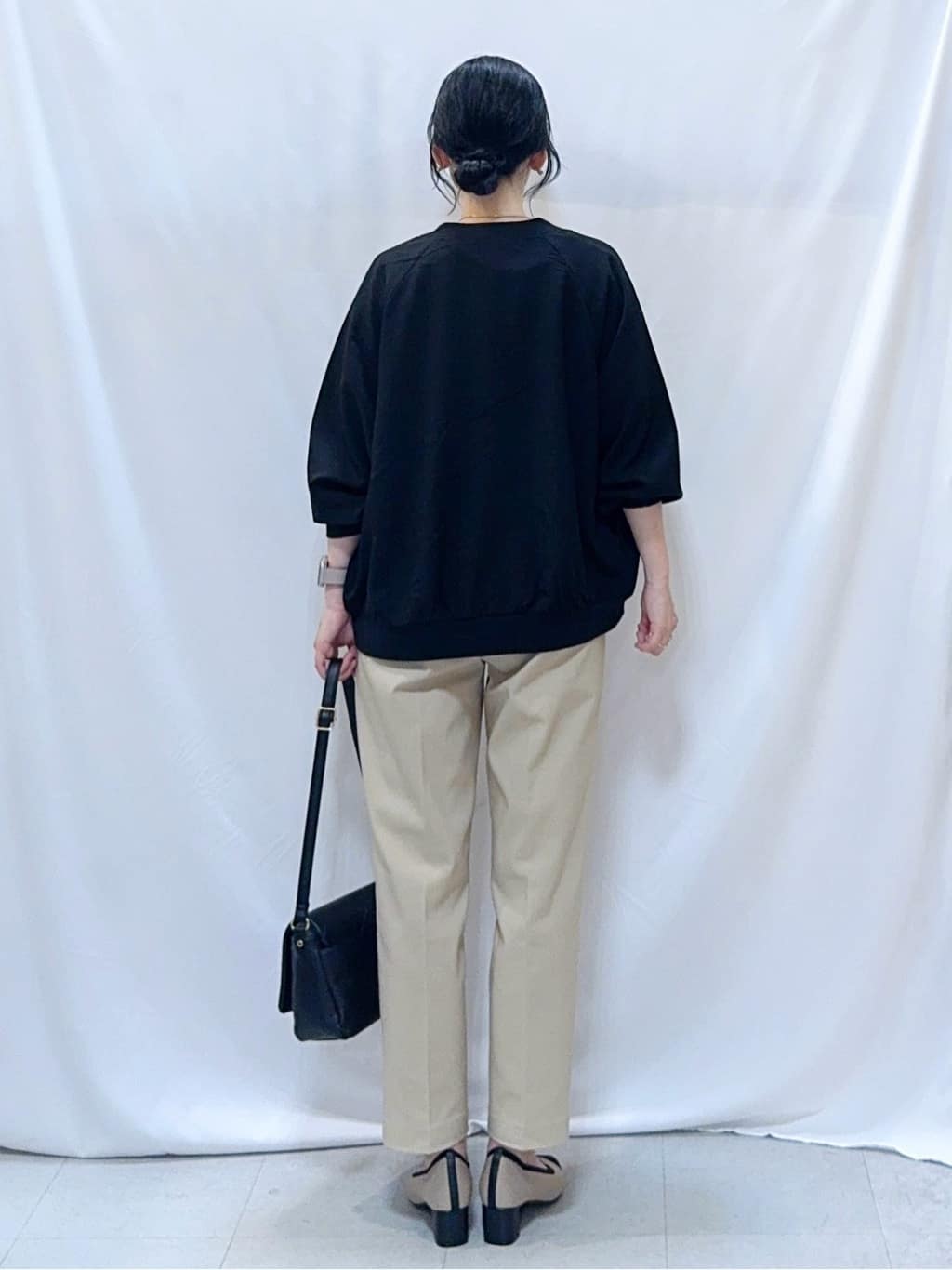 𝐇𝐢𝐫𝐨𝐦𝐢さんの「SHOO･LA･RUE｜【洗濯機可/S-LL】さっと羽織れる 軽量リブブルゾン」を使ったコーディネート