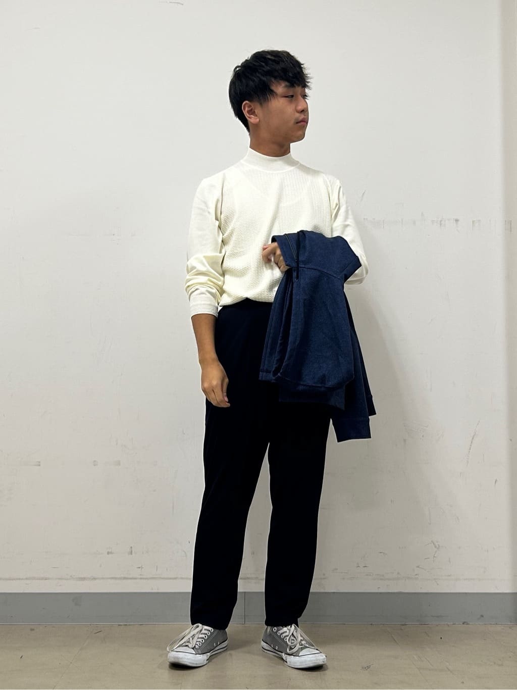 Hiroさんの「TAKEO KIKUCHI｜【JUST ONE LAYER】ダウンファブリックZIPパーカー」を使ったコーディネート