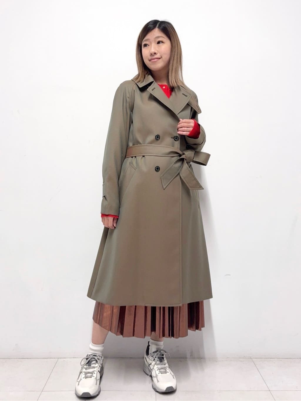 Nishijimaさんの「DRESSTERIOR｜◆【洗える/ストレッチ性/オンオフ】箔プリントプリーツスカート」を使ったコーディネート