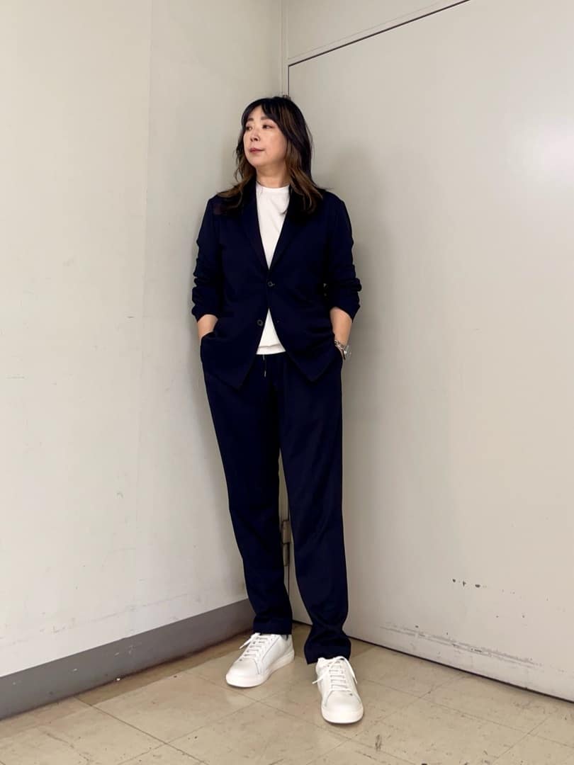 iwさんの「TAKEO KIKUCHI｜【JUST ONE LAYER】ダウンファブリック テーラード ジャケット」を使ったコーディネート