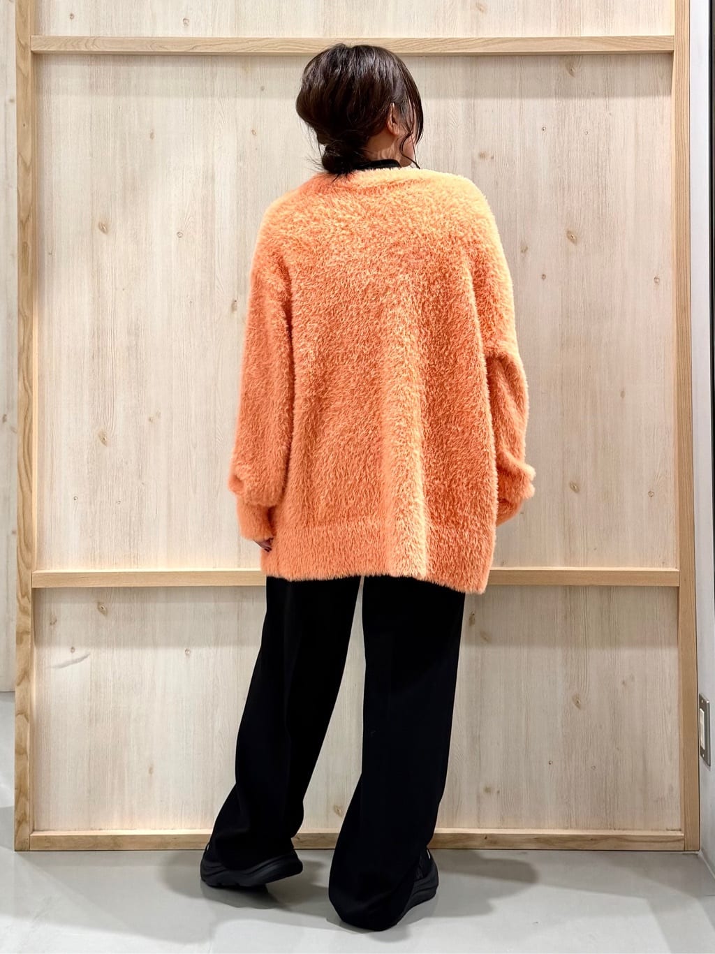 nanaさんの「THE SHOP TK｜【ふわふわあったか】フェザーカーディガン」を使ったコーディネート
