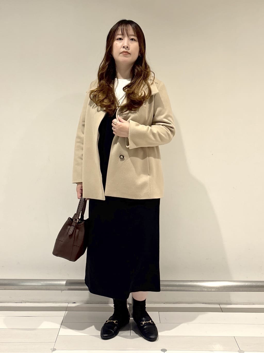nakamuraさんの「Reflect｜【SS-4Lサイズ／衿が顔に当たらない◎】スタンドネックミドルコート」を使ったコーディネート