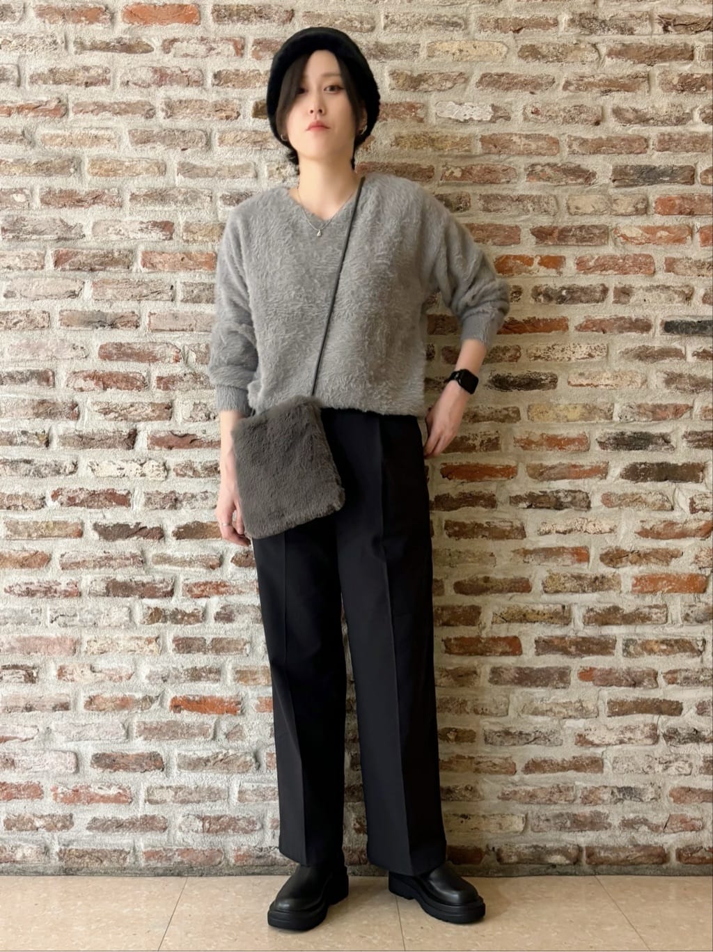 しばさんの「THE SHOP TK｜【華やかで柔らか】ふわふわフェザーニット/洗える・前後2WAY」を使ったコーディネート