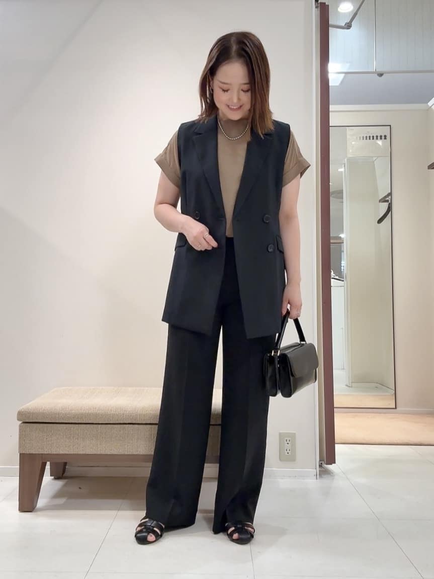 YUIさんの「UNTITLED｜【セットアップ可/はっ水/通勤】リラククール 半袖ブラウス」を使ったコーディネート
