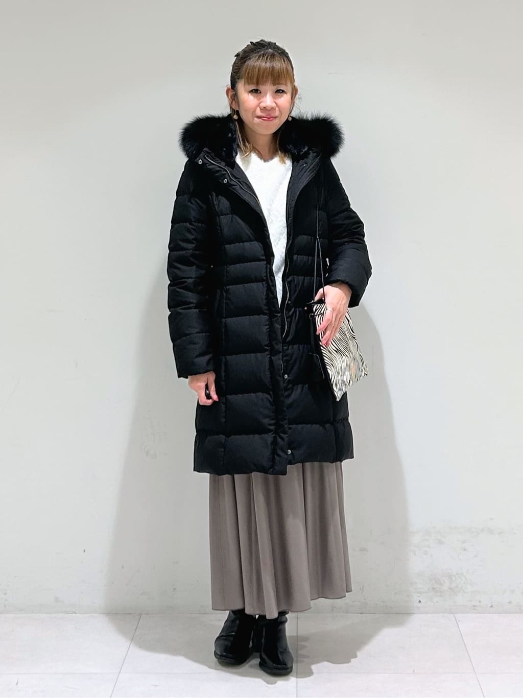 tsuyuさんの「INDIVI｜【洗える】エアリーシャギートップス」を使ったコーディネート
