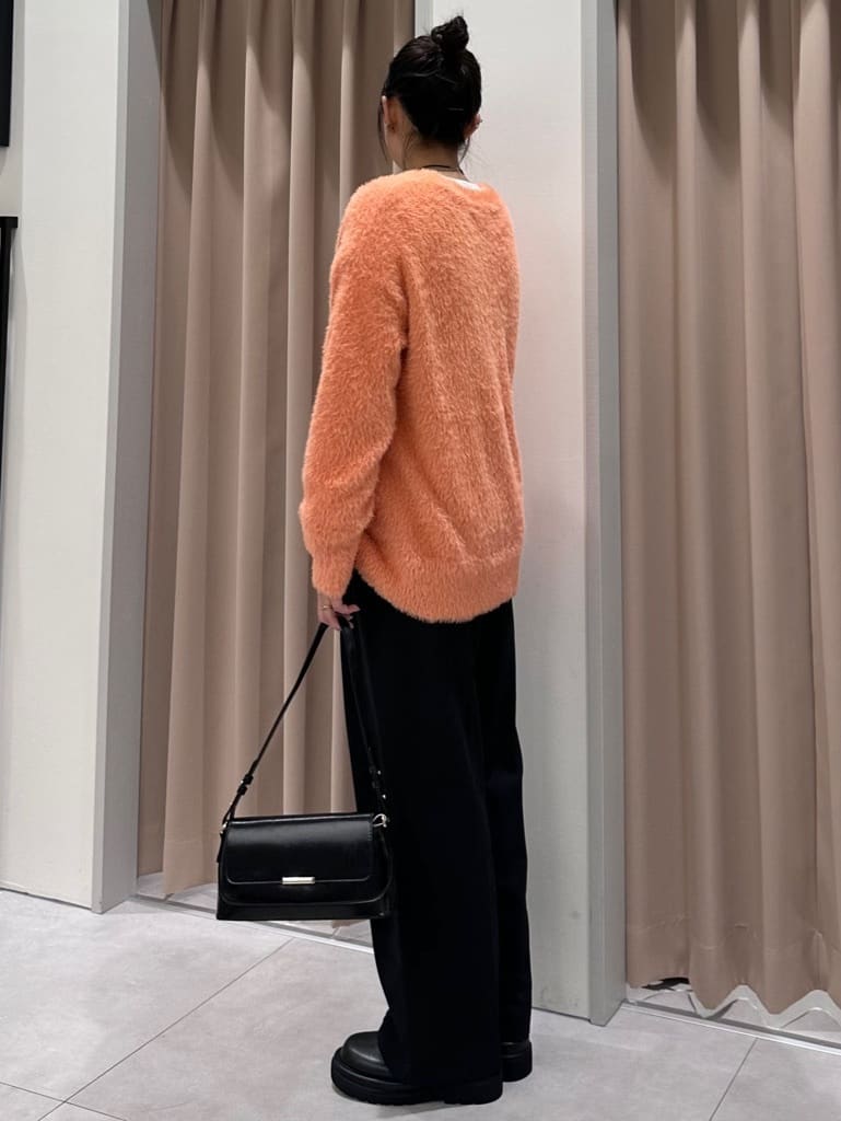 cottonさんの「THE SHOP TK｜【ふわふわあったか】フェザーカーディガン」を使ったコーディネート