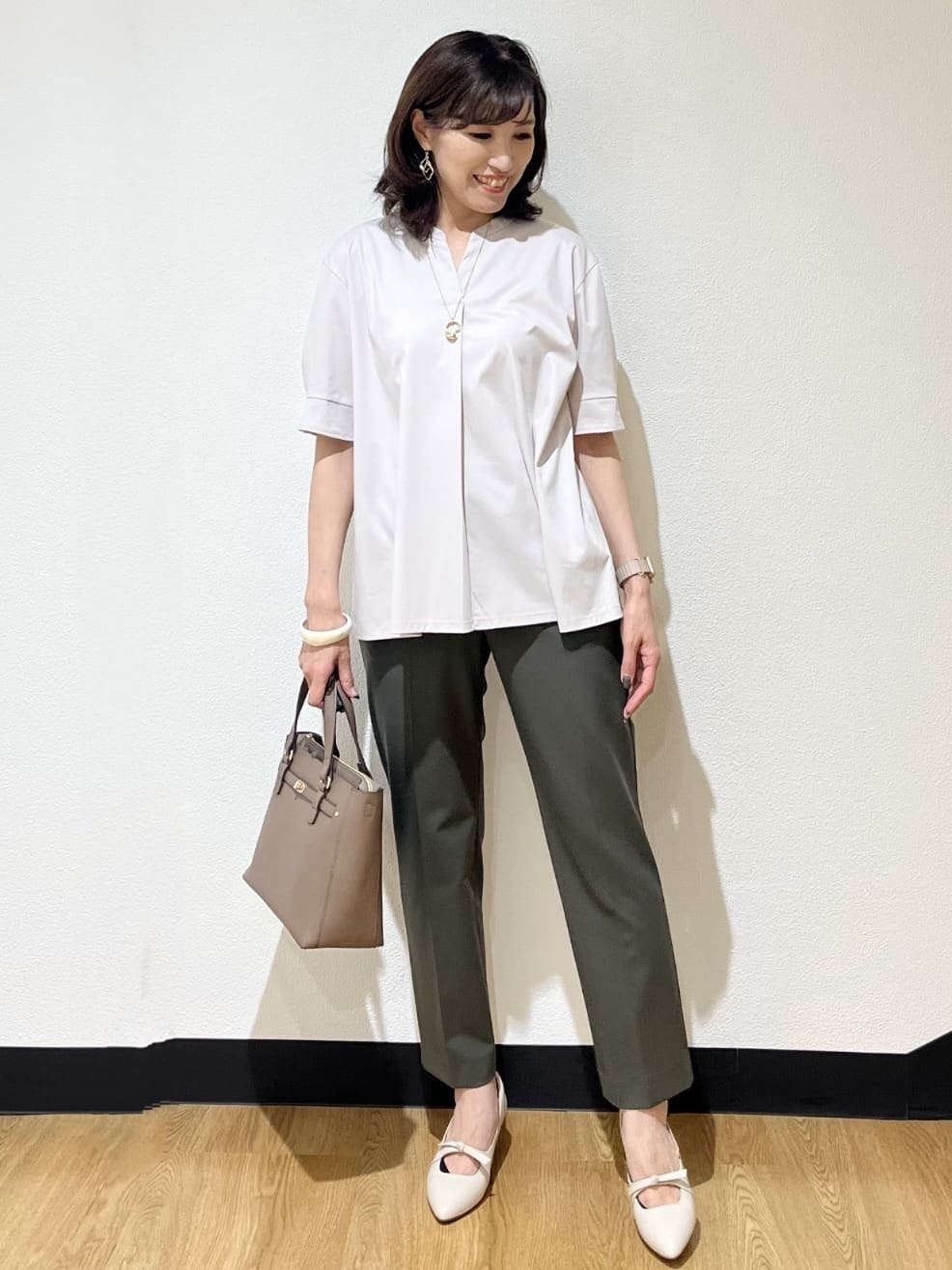 ayaさんの「Reflect｜【私のパンツ／手洗い可】ベーシックテーパードパンツ」を使ったコーディネート