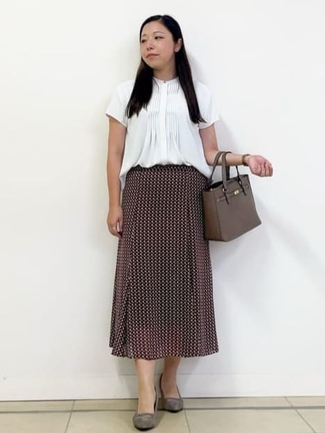 chisaさんの「Reflect｜【インナーに◎／すっきり見え！長め丈】タックデティールブラウス」を使ったコーディネート