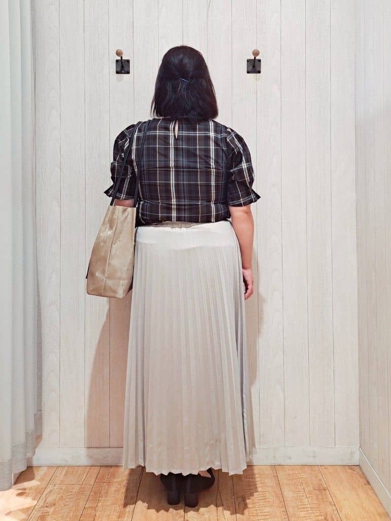 kotomiさんの「SHOO･LA･RUE｜【S-LL/5分袖】お袖タックできれいに魅せる 大人のチェックブラウス」を使ったコーディネート