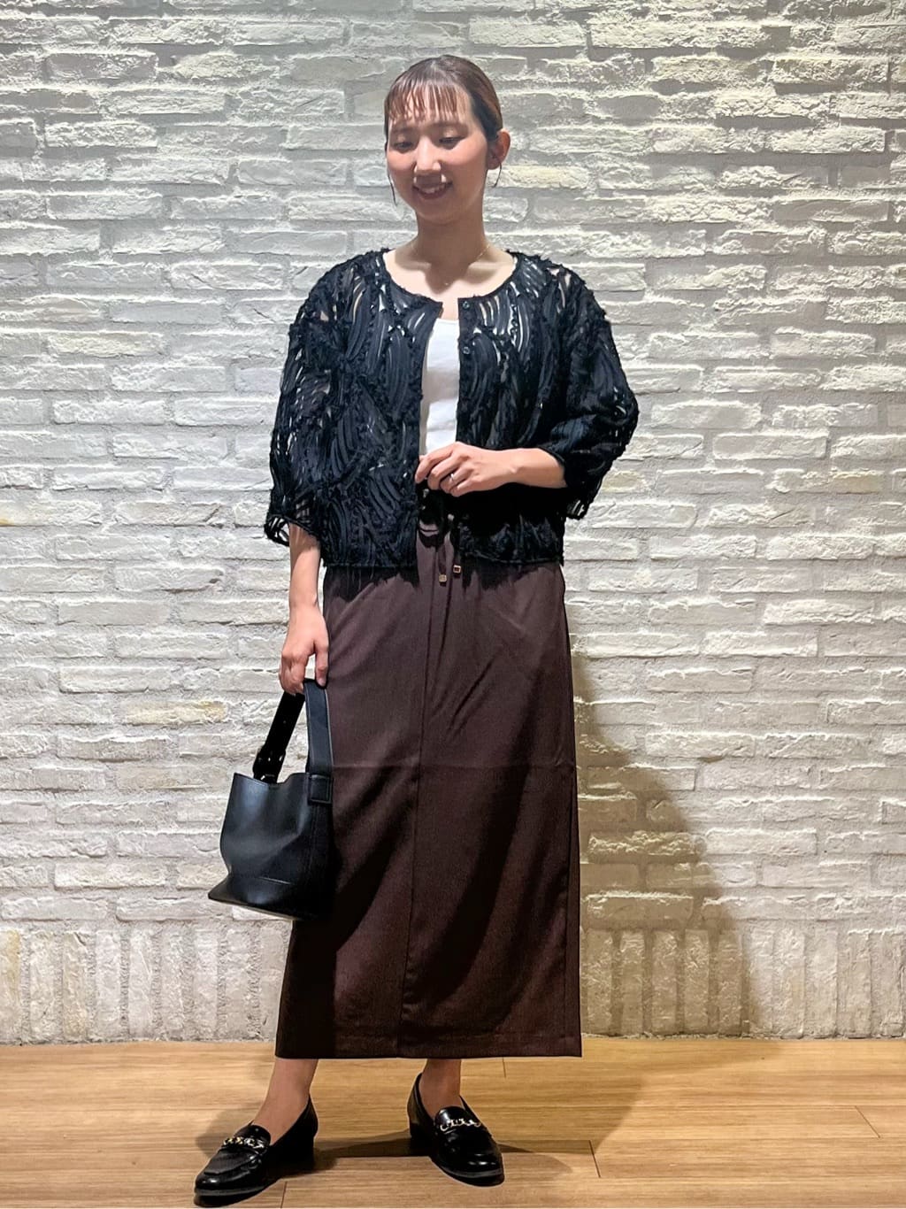 さくらさんの「OPAQUE.CLIP｜シアー刺繍レース前開きブラウス【洗濯機洗い可】」を使ったコーディネート