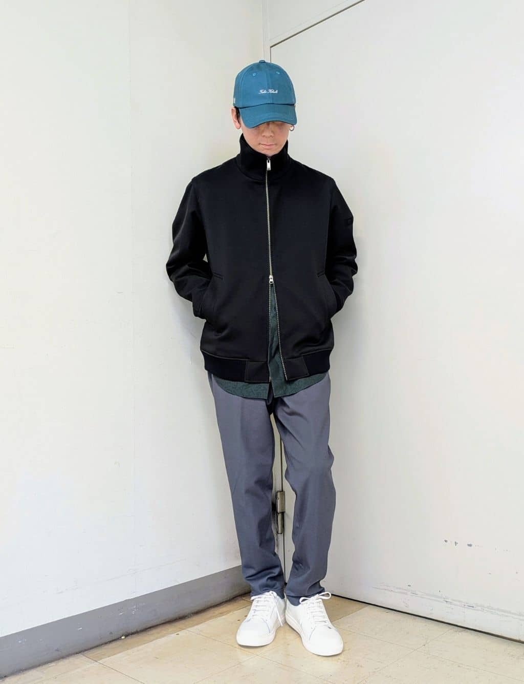 ryoさんの「TAKEO KIKUCHI｜【JUST ONE LAYER】ダウンファブリック ジップアップ リブ ブルゾン」を使ったコーディネート