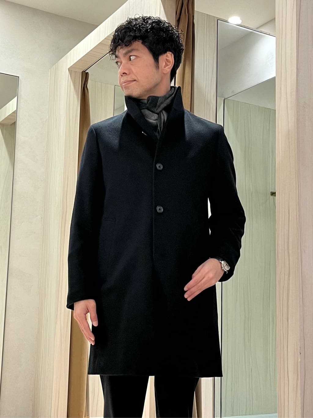 URAさんの「TAKEO KIKUCHI｜【ウールカシミヤブレンド】ビーバー調 スタンドカラー コート」を使ったコーディネート