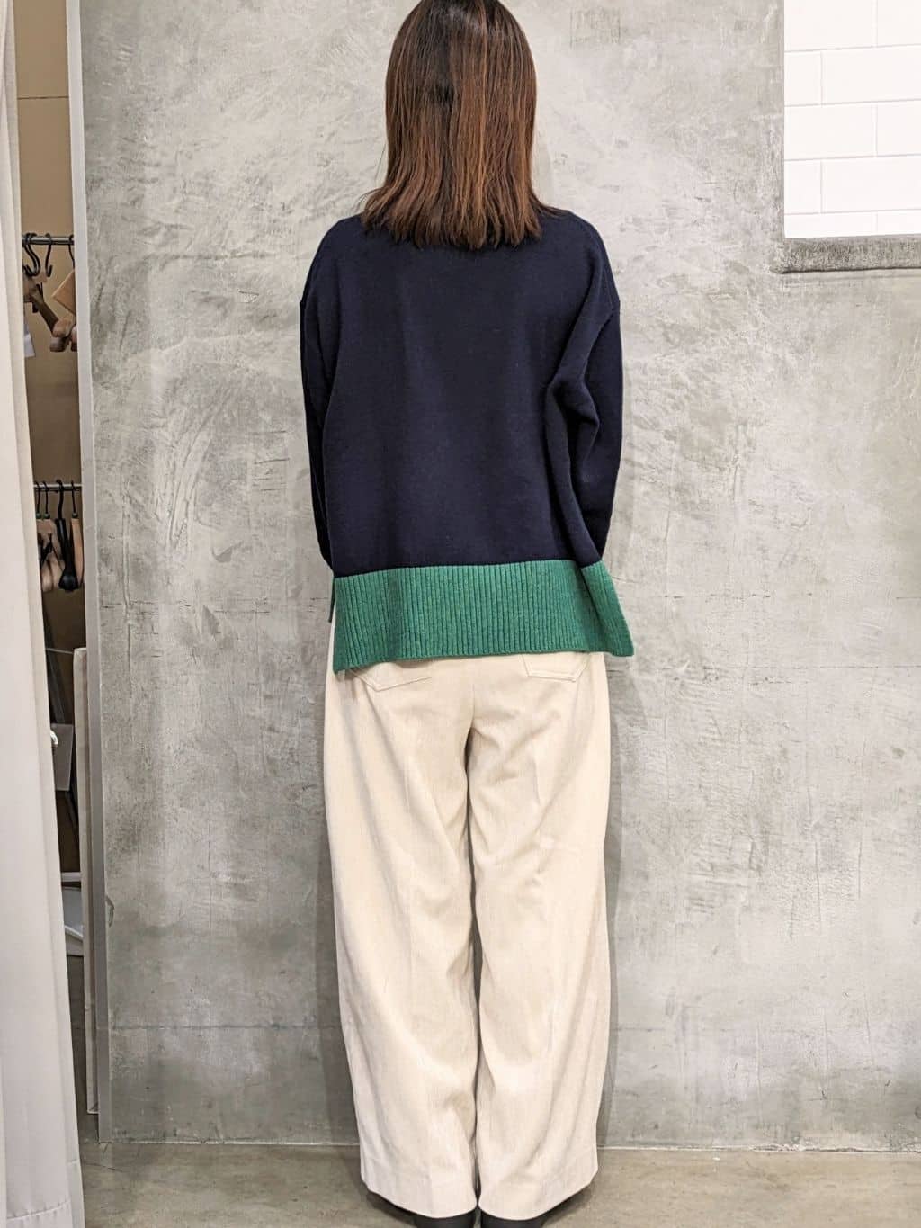  E.Yさんの「THE SHOP TK｜インしないで着られる カラーブロックニット」を使ったコーディネート