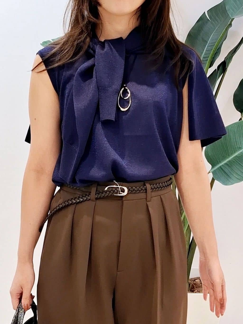 YuKaRiさんの「UNTITLED｜【アンサンブル可/洗える】シアーノースリーブ プルオーバー」を使ったコーディネート