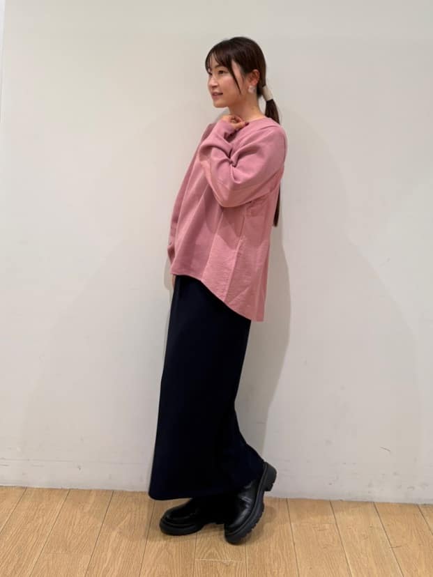 maiさんの「INDIVI｜【洗える／選べる8色】トーンアップニット」を使ったコーディネート