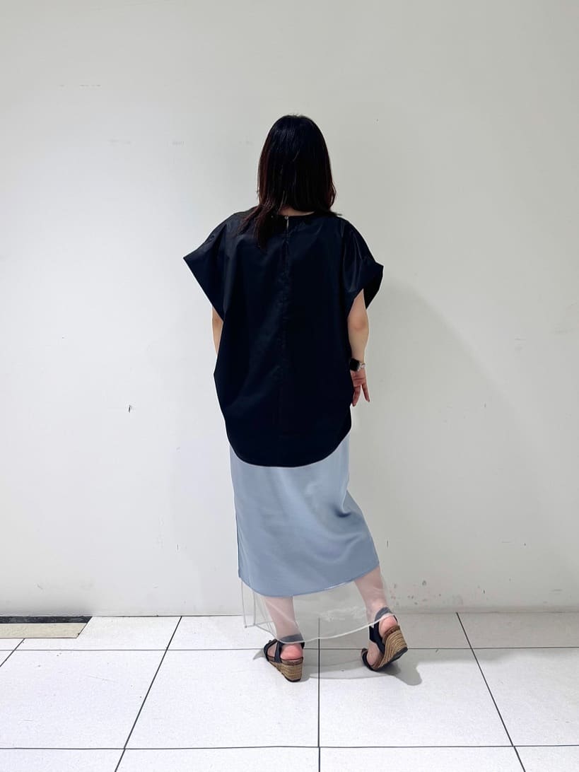 そんさんの「INDIVI｜スリーブレスタックブラウス」を使ったコーディネート