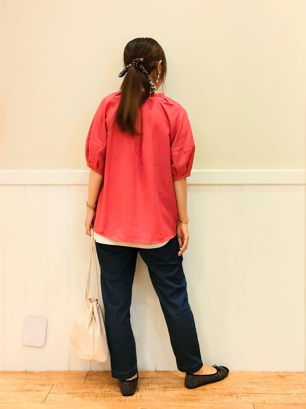 NMさんの「SHOO･LA･RUE｜【S-LL/洗濯後しわになりにくい】ランタンスリーブで女性らしく 5分袖スキッパーブラウス」を使ったコーディネート