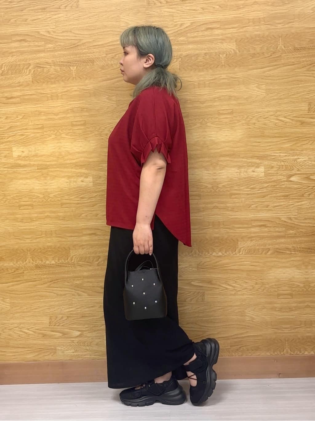 ぁむさんの「SHOO･LA･RUE｜【洗える】お袖のタックがアクセント インせず着られる さらさらドルマントップス」を使ったコーディネート