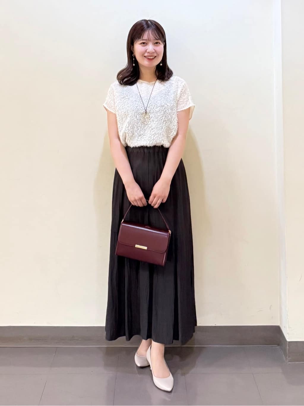 いくみさんの「UNTITLED｜【セットアップ可/洗える】フェザーフレンチスリーブブラウス」を使ったコーディネート