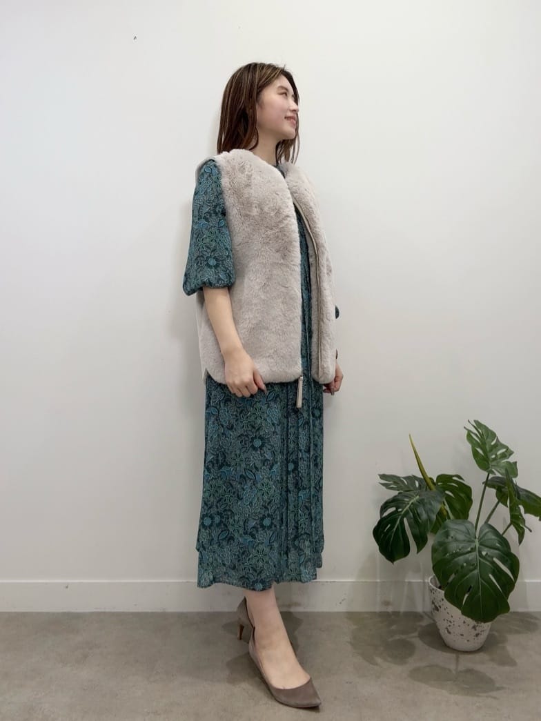 Suma Una本部スタッフさんの「SunaUna｜【3色展開】フェイクファーベスト」を使ったコーディネート