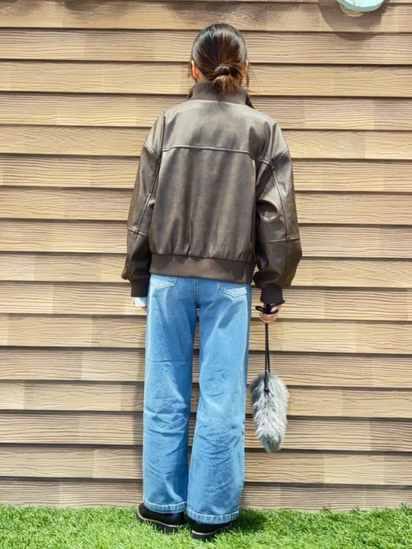 himiさんの「SHOO･LA･RUE｜【あったか/SS-LL】裏微起毛 ストレートデニムパンツ」を使ったコーディネート