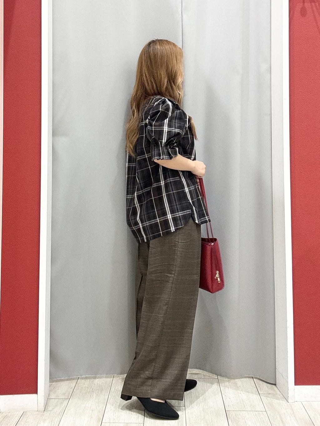 shioさんの「SHOO･LA･RUE｜【S-LL/5分袖】お袖タックできれいに魅せる 大人のチェックブラウス」を使ったコーディネート