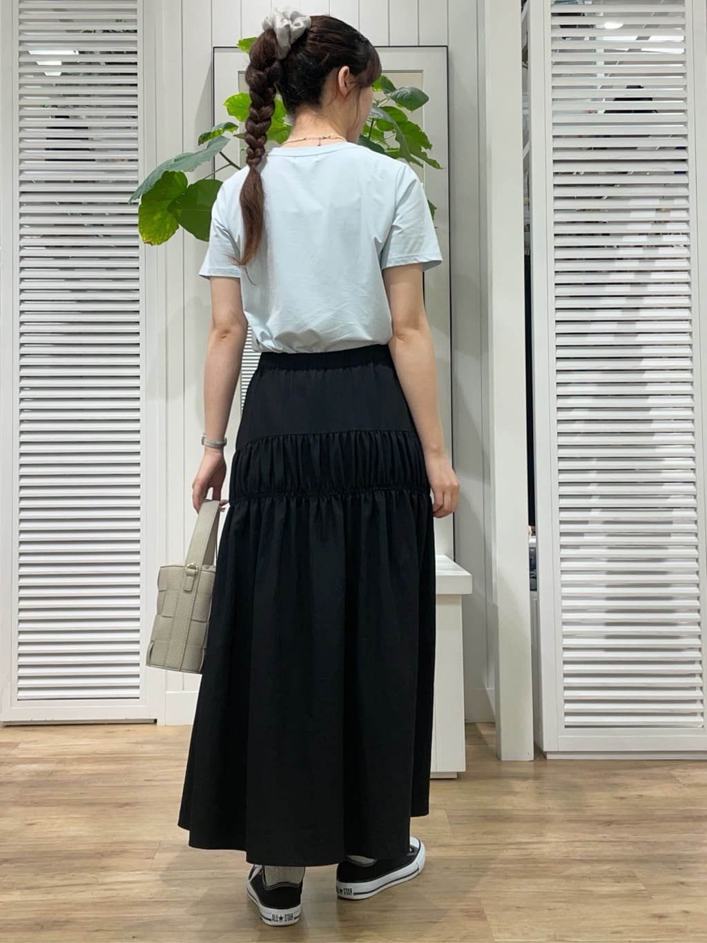 KANNAさんの「Dessin｜【洗える】チュール刺繍Tシャツ」を使ったコーディネート