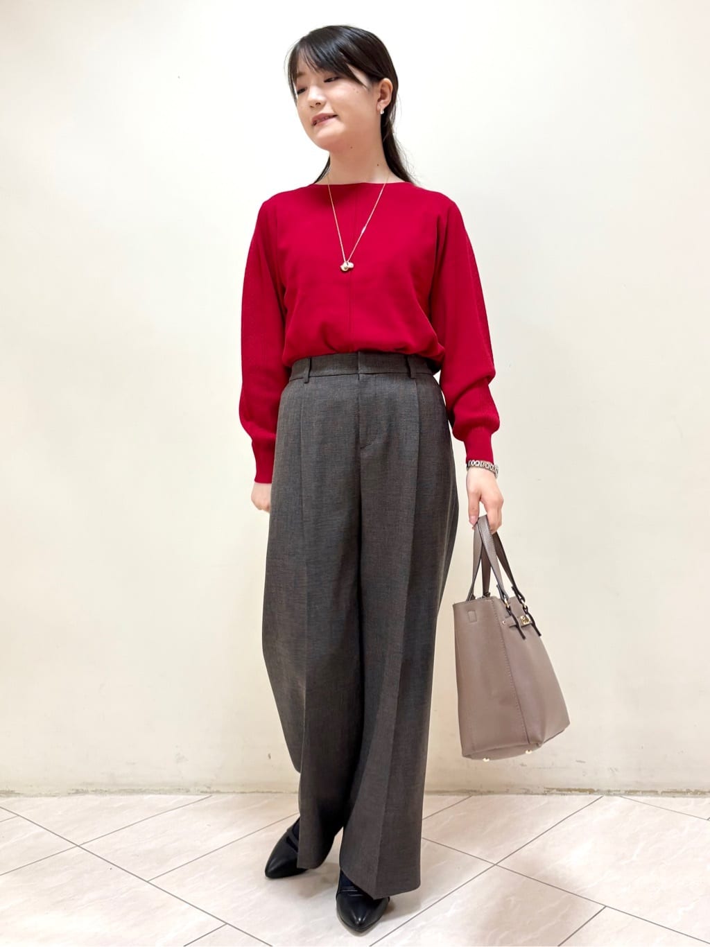 mikiさんの「Reflect｜【選べる6色／長く着られる◎】ボートネックニット」を使ったコーディネート