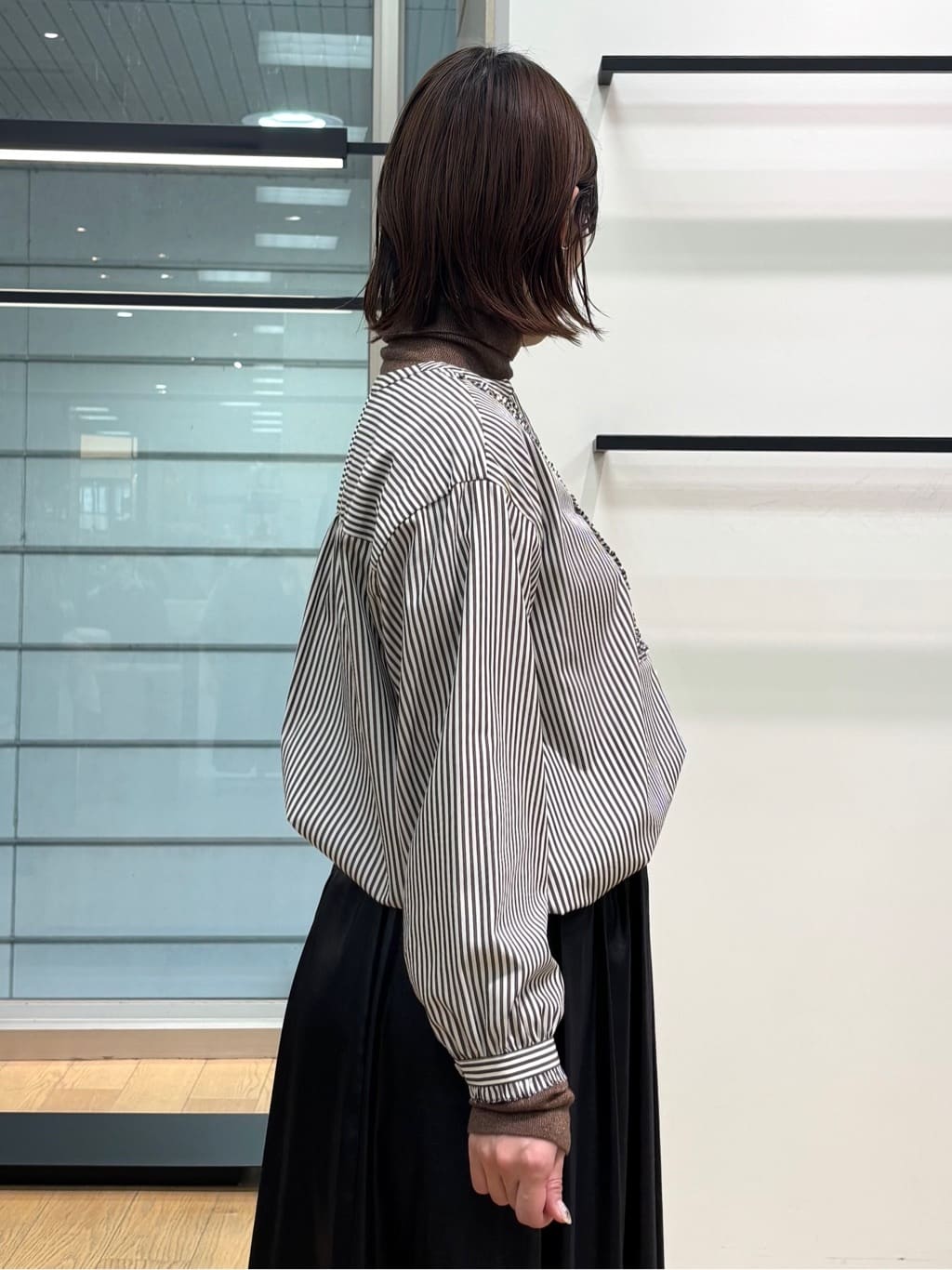 asamiさんの「INDIVI｜【洗える】胸元タックフリル長袖ブラウス」を使ったコーディネート