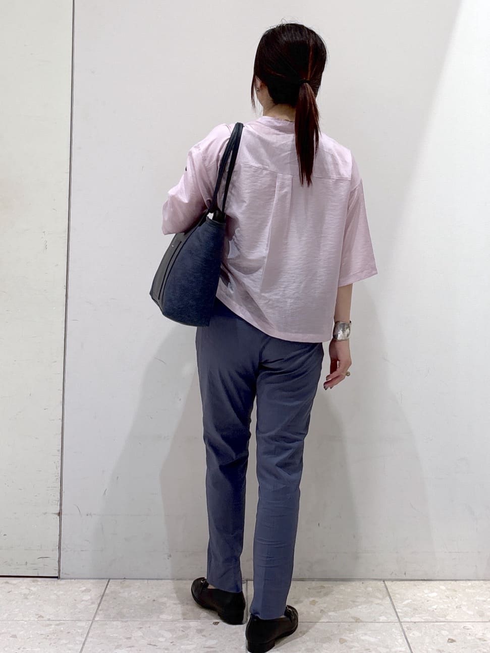 mameさんの「OPAQUE.CLIP｜シアーダブルポケットシャツ【洗濯機洗い可】」を使ったコーディネート