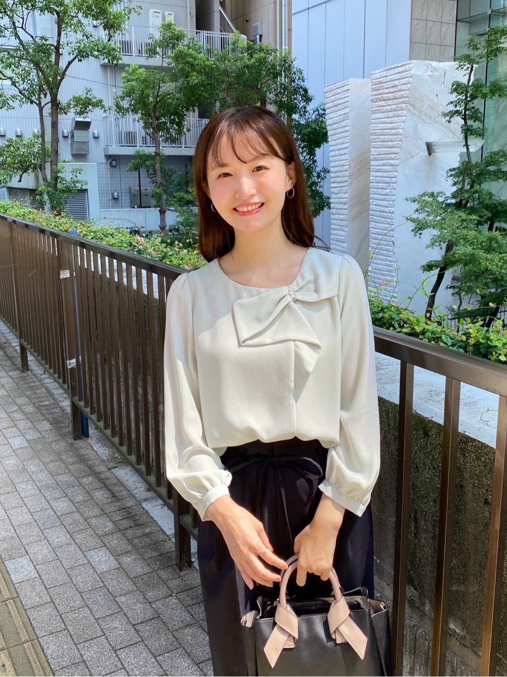 みさかさんの「index｜ストレッチ2タックワイドパンツ【洗濯機洗い可／接触冷感／吸水速乾】」を使ったコーディネート