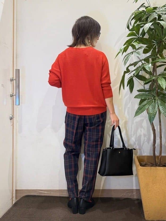 misakiさんの「SHOO･LA･RUE｜【S-LL/チェック柄アソート】脚のラインをきれいに見せる タックテーパードパンツ」を使ったコーディネート