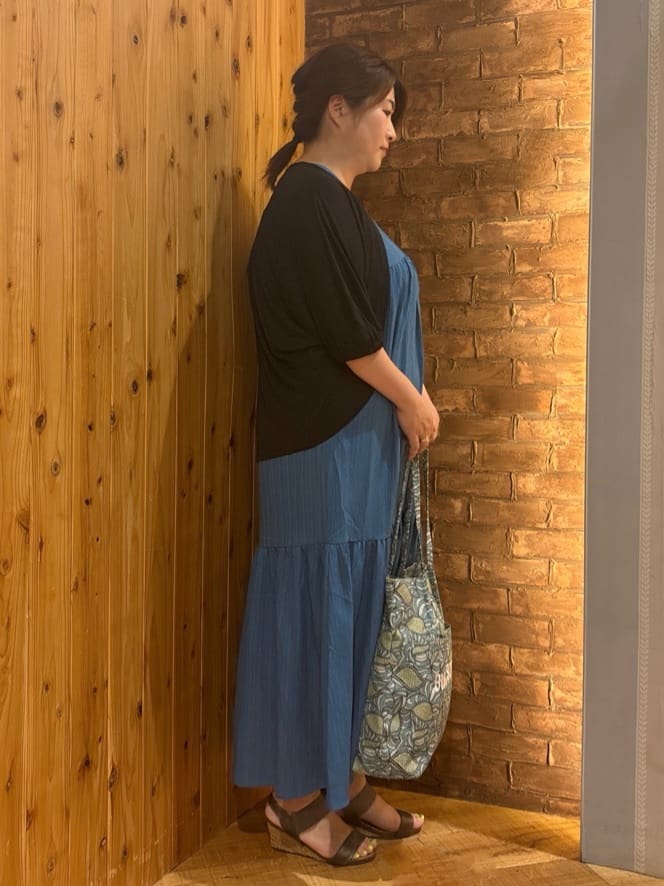 ゆかぴさんの「SHOO･LA･RUE｜【UV/さらさらタッチ】女性らしさ漂う 5分袖ボレロカーディガン」を使ったコーディネート