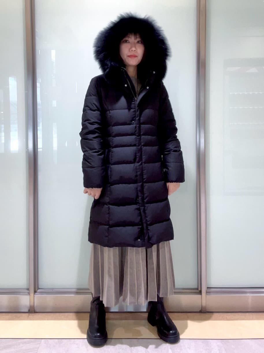 mayutaさんの「INDIVI｜【名品／撥水／抗菌防臭】ロング丈リサイクルダウンコート」を使ったコーディネート