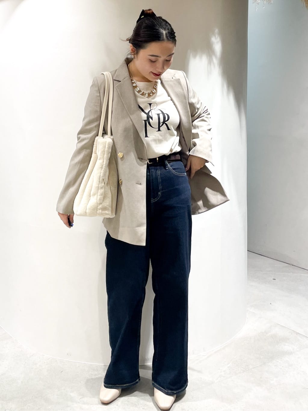 かりんさんの「OPAQUE.CLIP｜ロングロゴTシャツ【洗濯機OK】」を使ったコーディネート