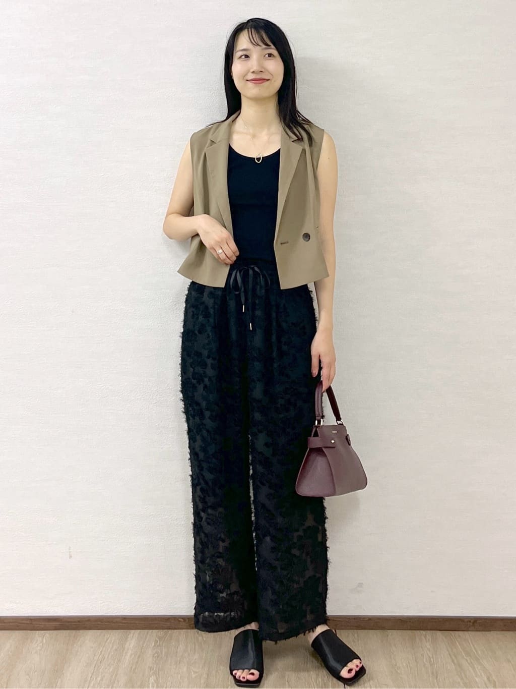 sachikoさんの「OPAQUE.CLIP｜ショートテーラードジレ【接触冷感／洗濯機洗い可】」を使ったコーディネート