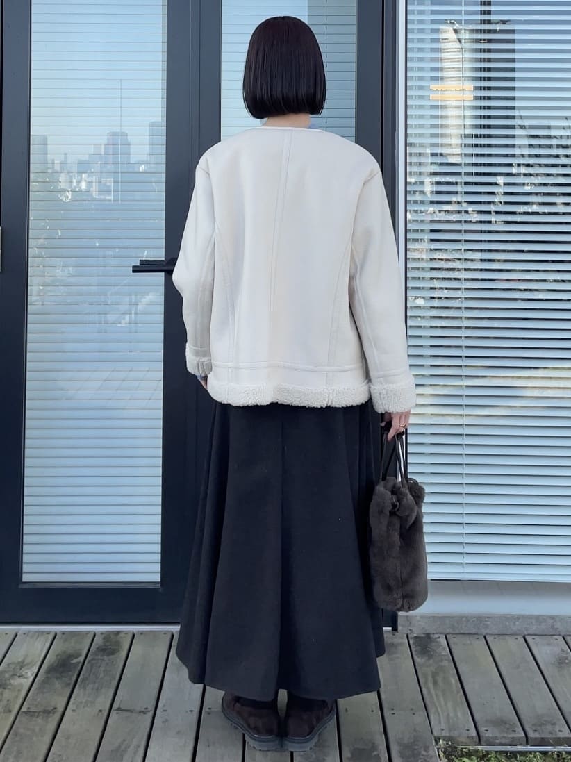 NATSUMIさんの「grove｜フェイクムートンボアジャケット」を使ったコーディネート