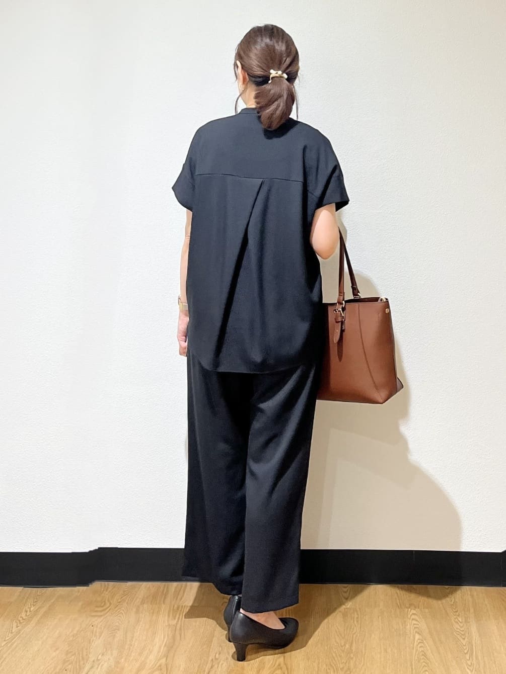 ayaさんの「Reflect｜【E‐QUALITY／ウエスト総ゴム／セットアップ／単品使いOK◎】ブラウス＋ストレートパンツセット」を使ったコーディネート