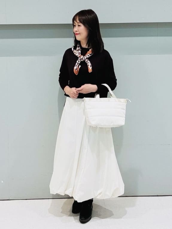 makiさんの「UNTITLED｜【8色展開/体型カバー】魅せるタイムレスニット」を使ったコーディネート