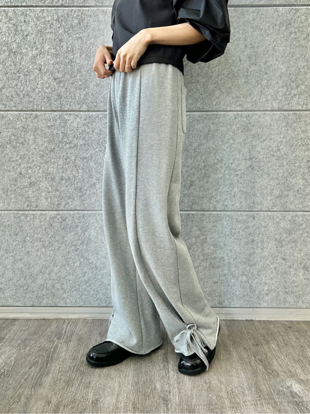 harunaさんの「CODE A｜puff glow off top」を使ったコーディネート