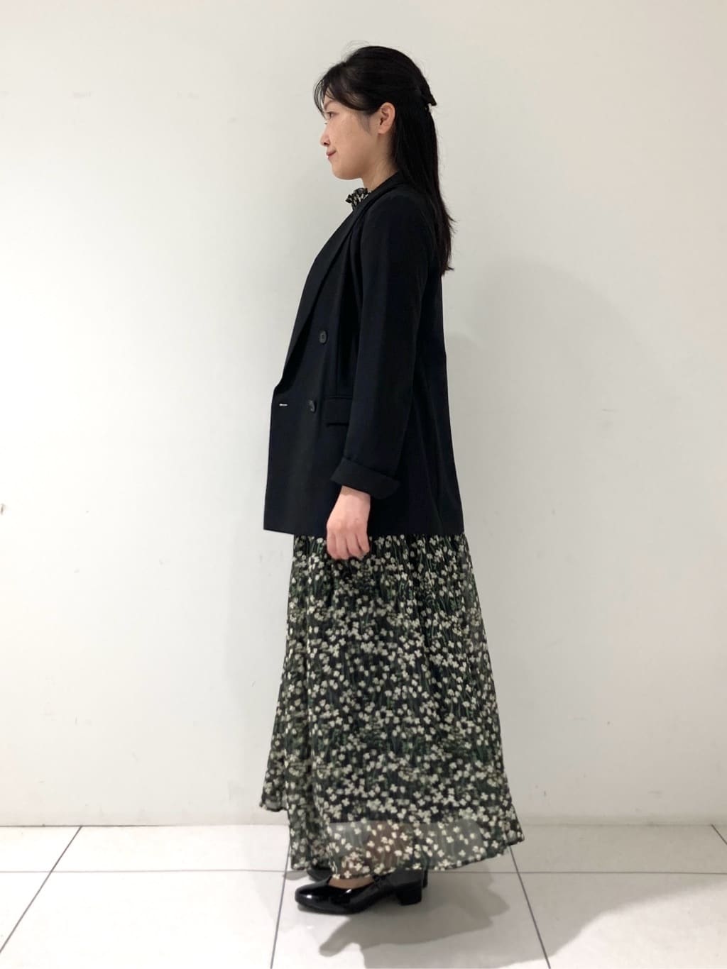 momokoさんの「INDIVI｜【軽く羽織れる！】ダブルジャケット」を使ったコーディネート