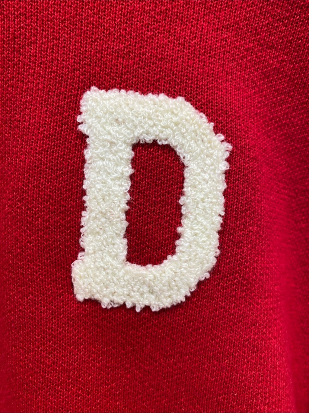 Hiroさんの「Dessin｜【洗える】Dサガラ刺繍ワッペン付きニット」を使ったコーディネート