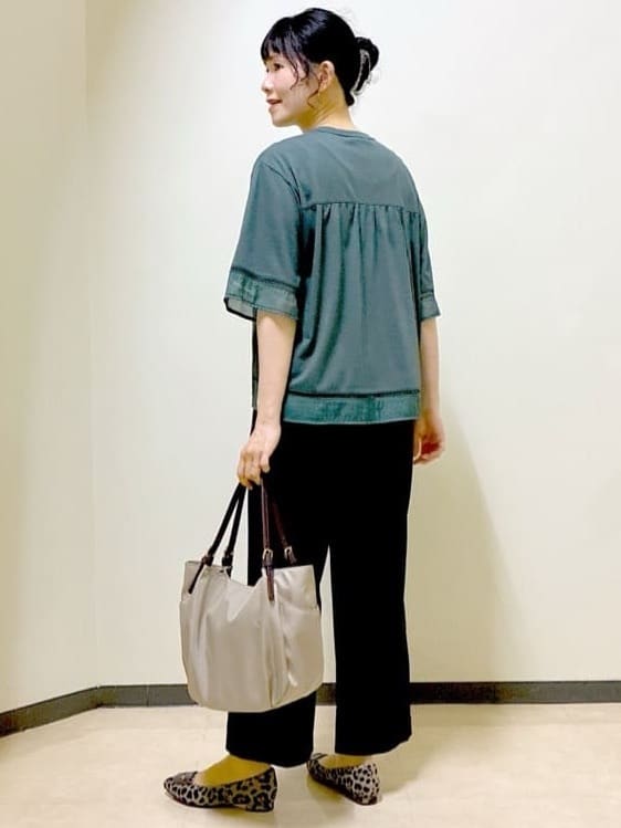  beni_gingerさんの「Reflect｜【E‐QUALITY／体型カバー】シアー&times;レースデザインプルオーバー」を使ったコーディネート