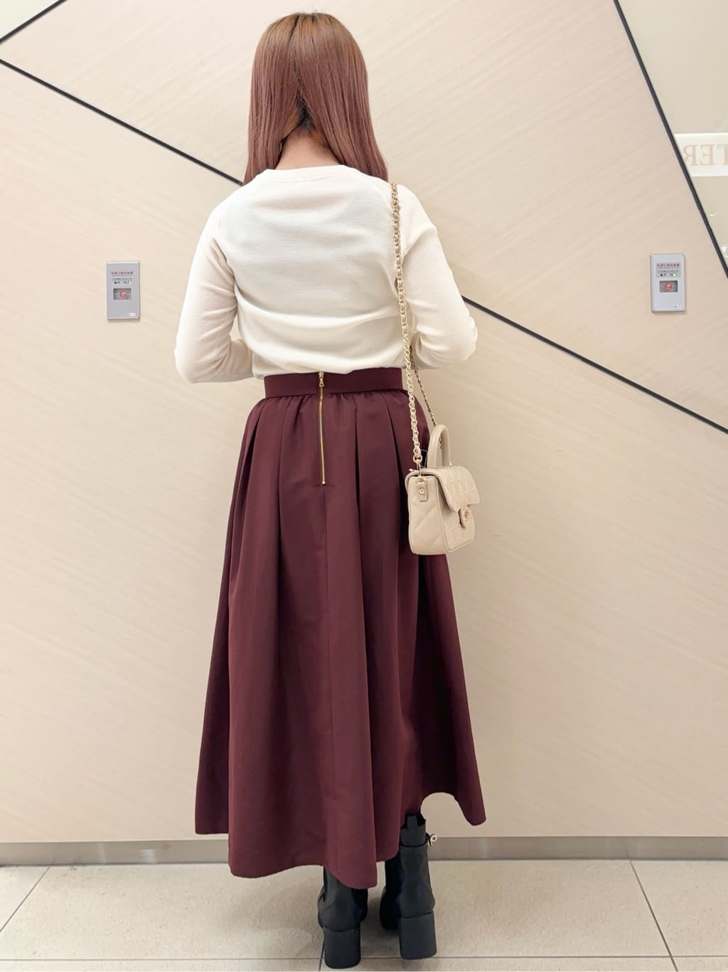 Rinaさんの「DRESSTERIOR｜ストレッチフルニードルニット」を使ったコーディネート