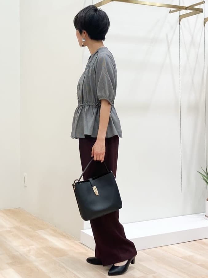 Keiさんの「grove｜【二の腕/体型カバー】メリハリシルエットが叶うシャーリングブラウス」を使ったコーディネート
