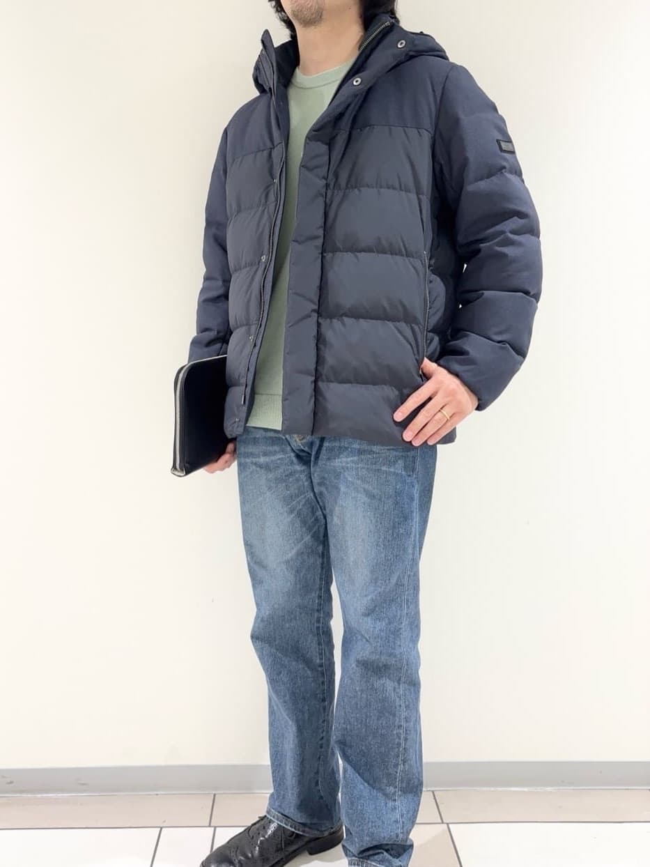 及川さんの「TAKEO KIKUCHI｜カラーコンビ ダウンブルゾン」を使ったコーディネート